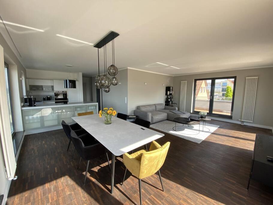 Exklusive Penthouse-Wohnung Im Herzen Rostocks エクステリア 写真